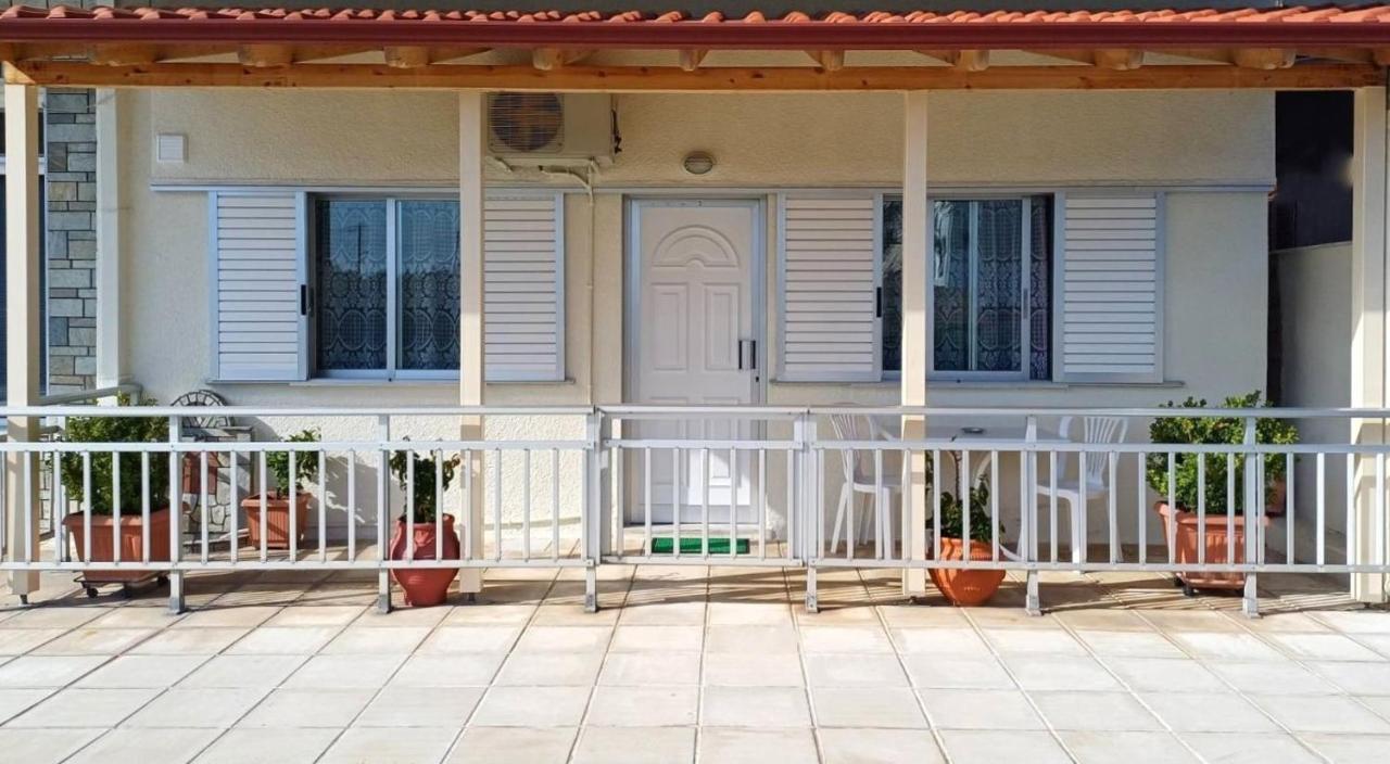 Poly'S House Apartment Nea Vrasna Ngoại thất bức ảnh